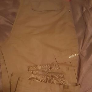 Nice snow pants brand new